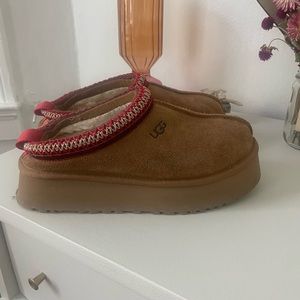 UGG Tazz Platform Slippers